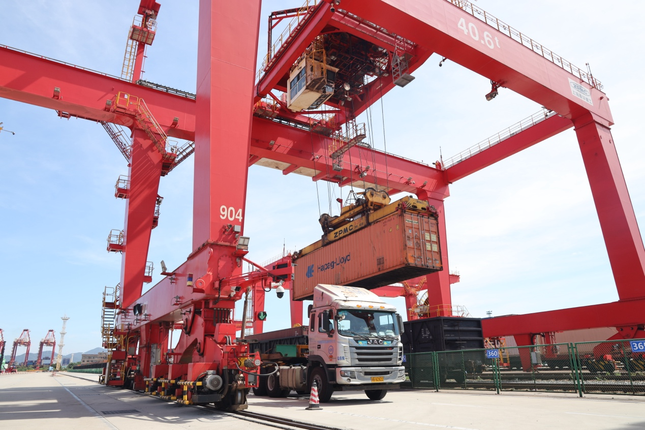 乐天使资源津巴布韦Bikita矿山首批透锂长石精矿到港